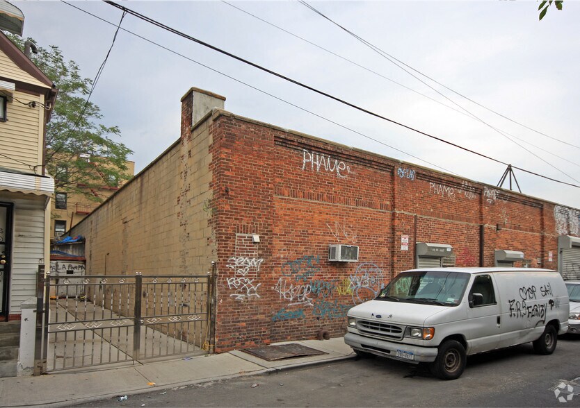 10123 44th Ave, Flushing, NY 11368 Warehouse For Sale