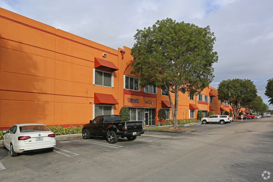 More Photos Of 9613 NW 33rd St, Doral Service For Sale