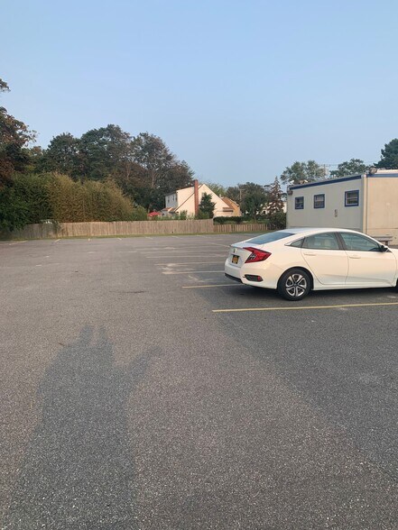 More Photos Of 111 Carleton Ave, Islip Terrace Medical For Lease