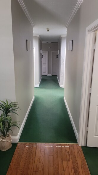 More Photos Of 801 Morton St, Richmond Office For Sale