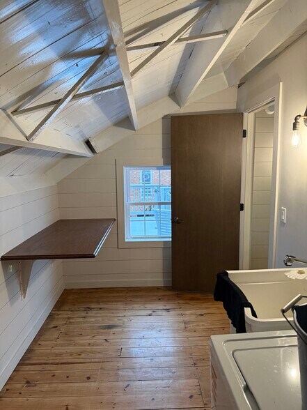 More Photos Of 112 1st St, Perrysville Flex For Lease