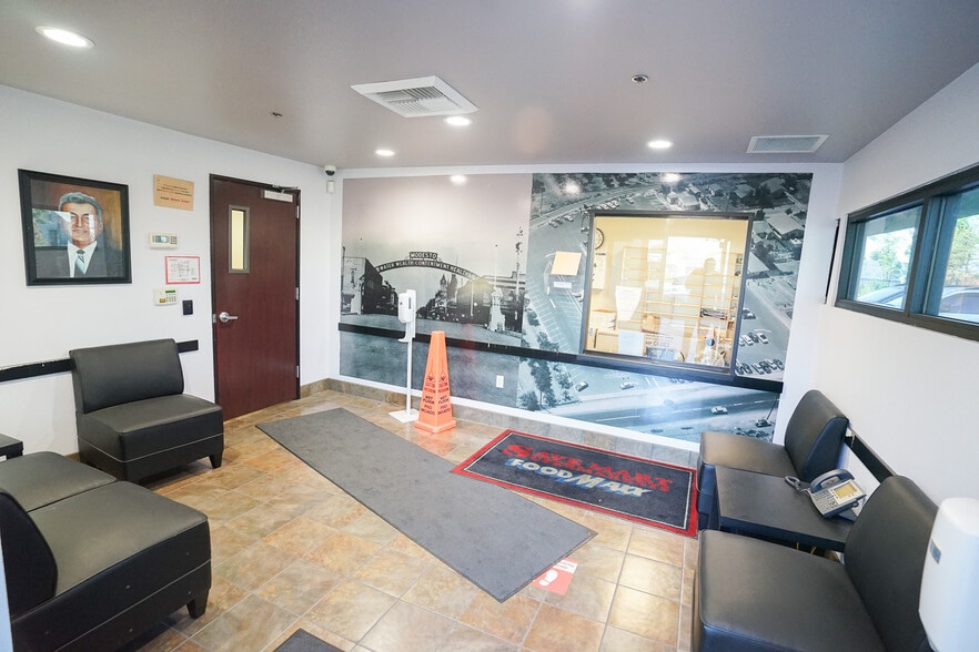 More Photos Of 1600 Yosemite Blvd, Modesto Office For Lease