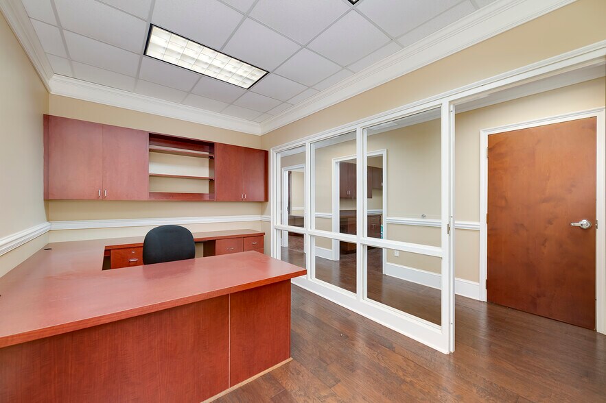More Photos Of 4611 Ivey Dr, Macon-Bibb Office For Lease