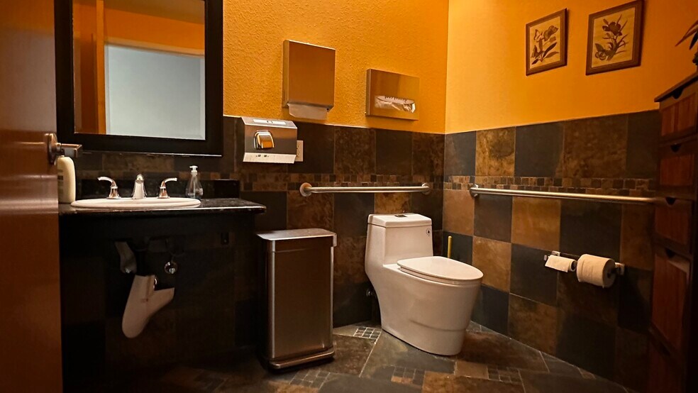 More Photos Of 2200 Ringwood Ave, San Jose Light Manufacturing For Sale