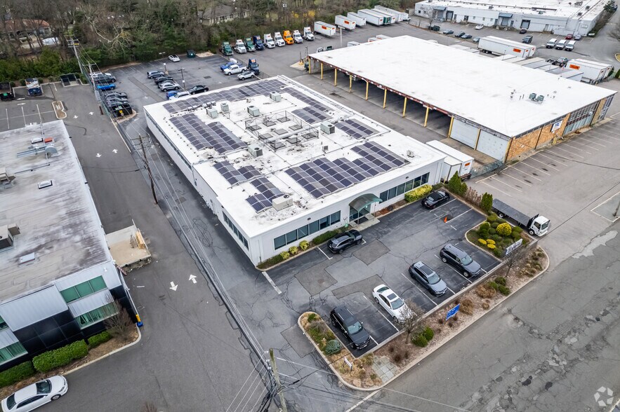 More Photos Of 111 Express St, Plainview Office For Sale