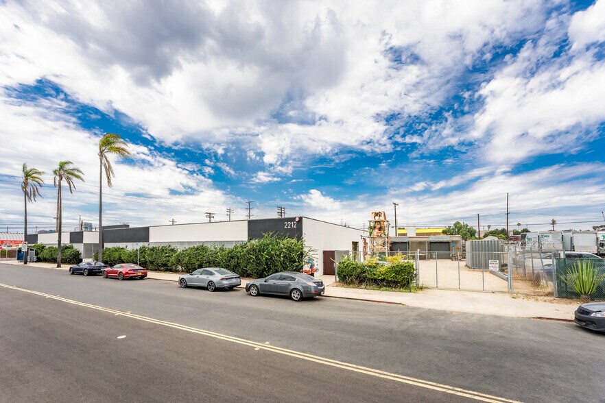 More Photos Of 2212 Main St, San Diego Industrial For Lease