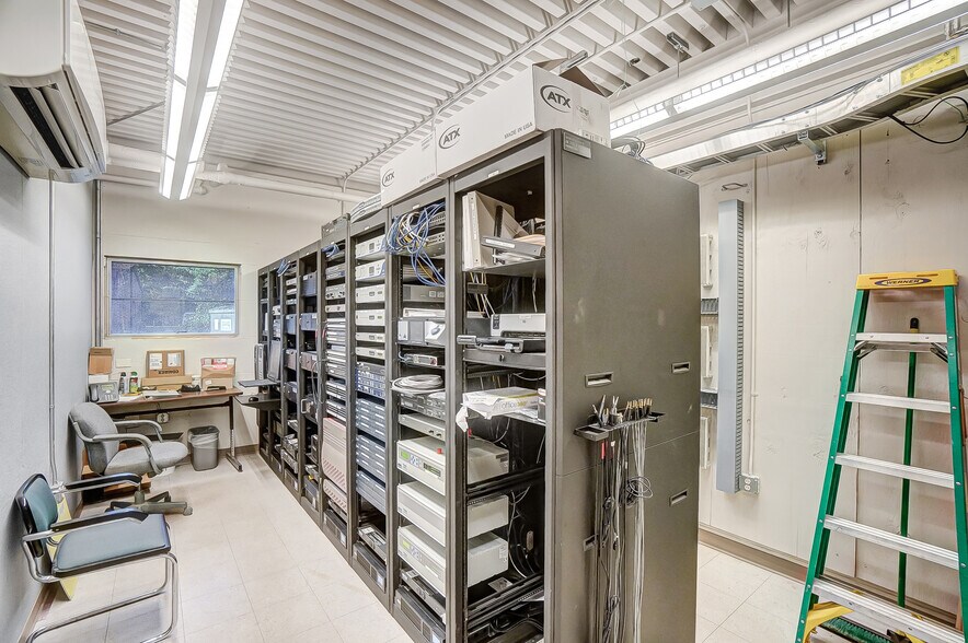 More Photos Of 150 E South College St, Yellow Springs Research And Development For Sale
