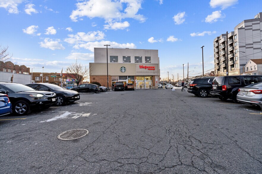 More Photos Of 132-40 Metropolitan Ave, Jamaica Storefront Retail Office For Lease