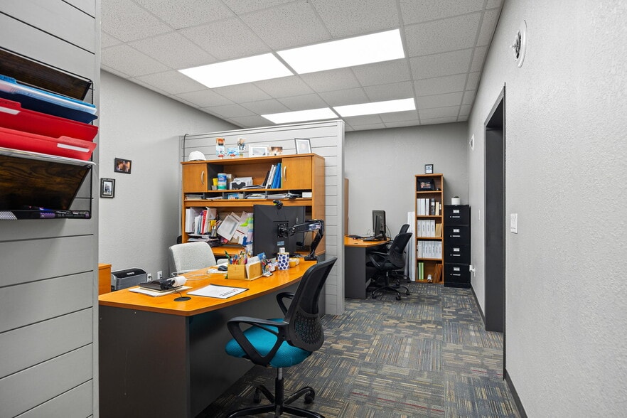 More Photos Of 2302 Highly St, Saint Joseph Warehouse For Sale