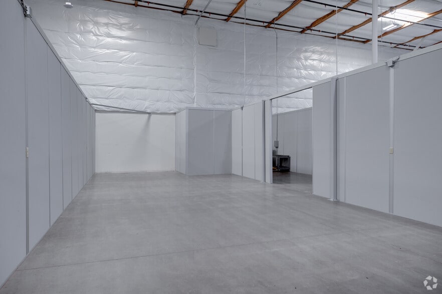 More Photos Of 2636 S Wilson St, Tempe Warehouse For Lease