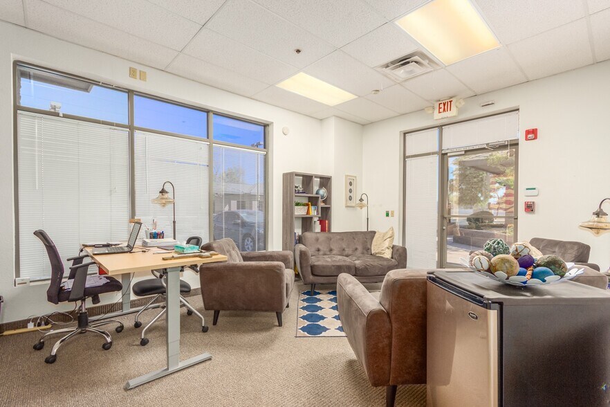 More Photos Of 2075 S Cottonwood Dr, Tempe Medical For Lease