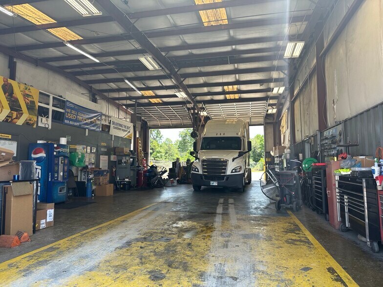 More Photos Of 1108 Centennial Ave, Albany Industrial For Sale