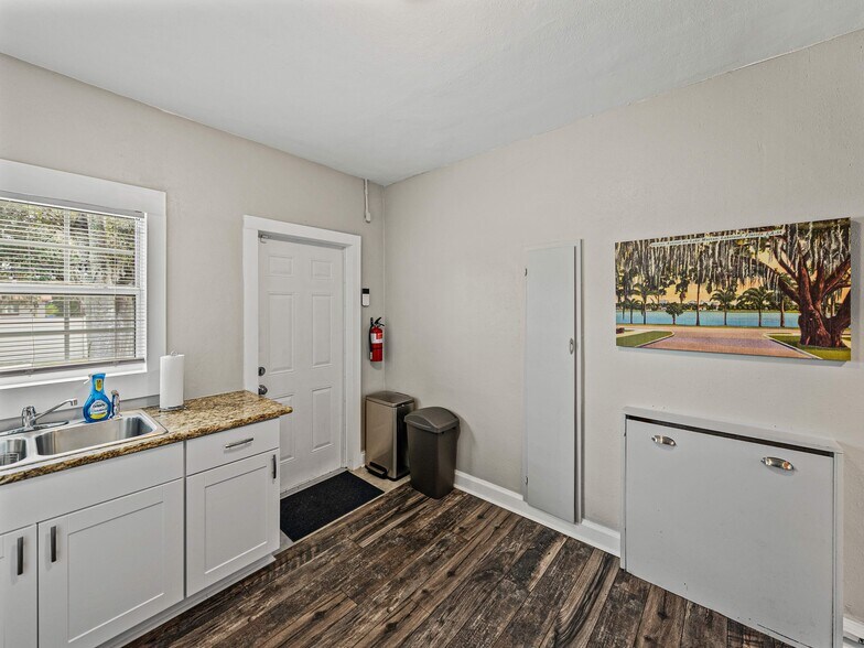 More Photos Of 4410 S Florida Ct, Lakeland Loft Creative Space For Sale
