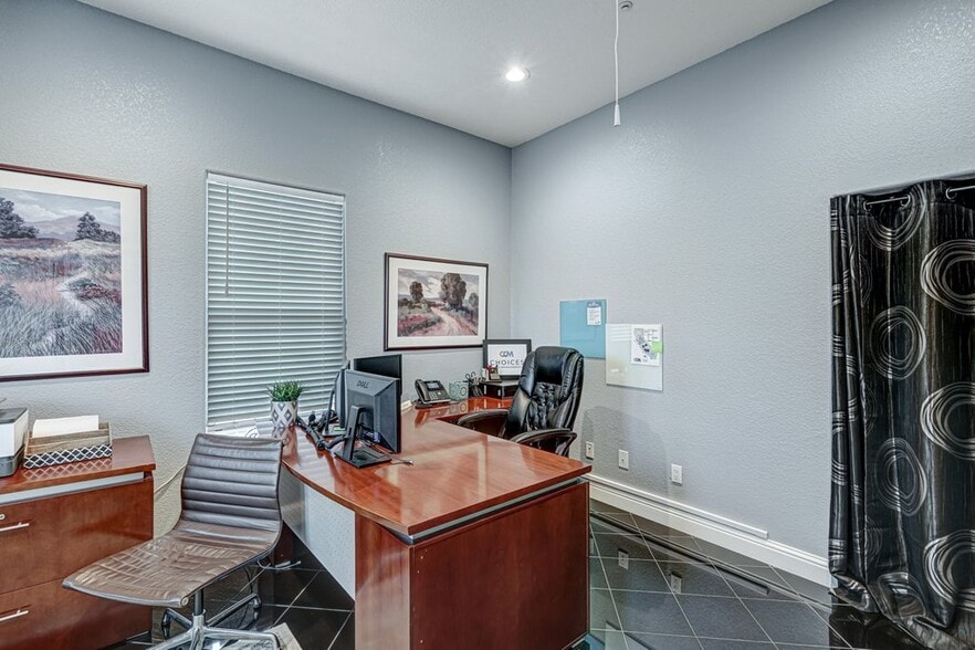 More Photos Of 8330 Brentwood Blvd, Brentwood Medical For Lease