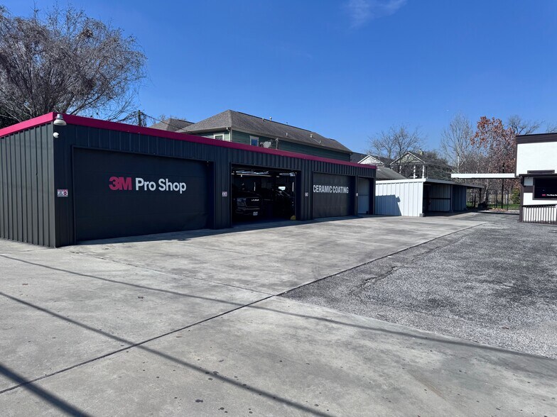 More Photos Of 2521 N Durham Dr, Houston Auto Repair For Sale