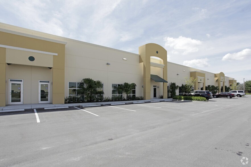 More Photos Of 10424 W State Road 84, Davie Warehouse For Lease