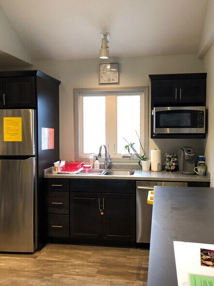 More Photos Of 777 E 86th St, Indianapolis Office Residential For Lease