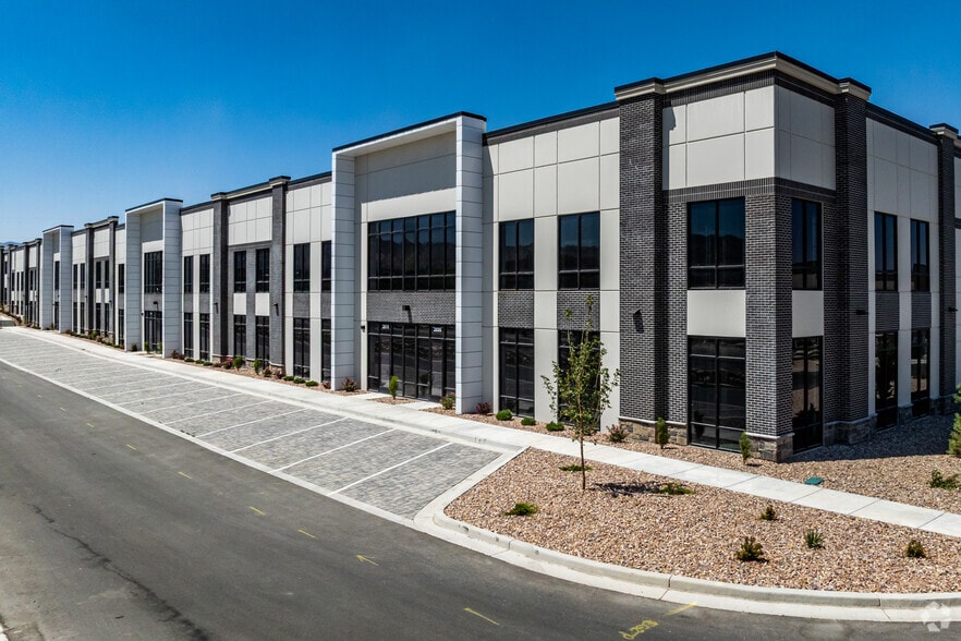 Primary Photo Of 13927 S 2700 W ln, Bluffdale Flex For Sale