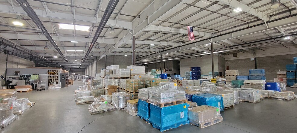 More Photos Of 53 Smith Rd, Middletown Warehouse For Sale