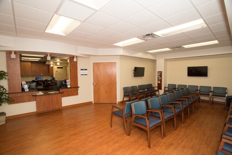 More Photos Of 1865 N Corporate Lakes Blvd, Weston Medical For Lease