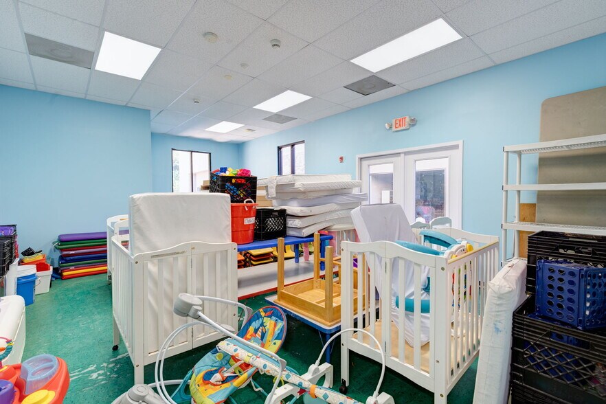 More Photos Of 7830 Veterans Pky, Columbus Office For Sale