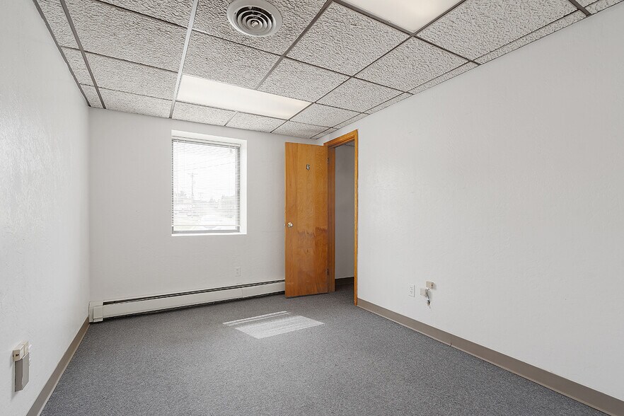 More Photos Of 2884 Industrial Blvd, Bethel Park Coworking Space