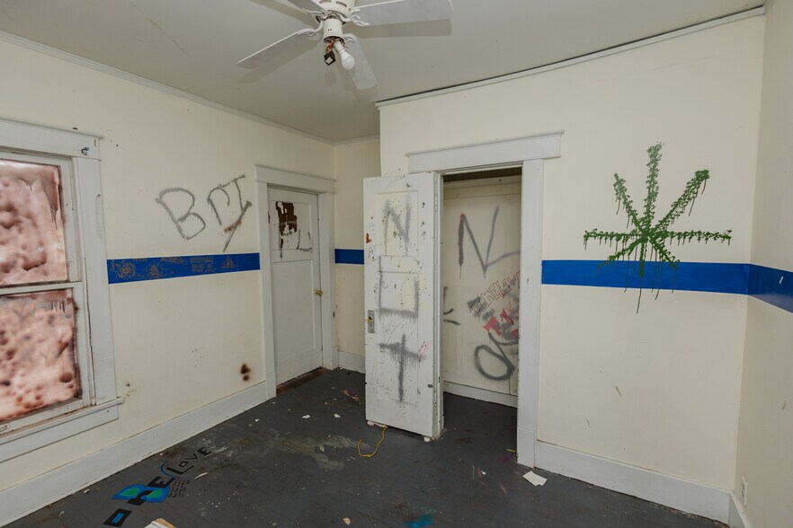 More Photos Of 123 E Madison Ave, Arkansas City Apartments For Sale
