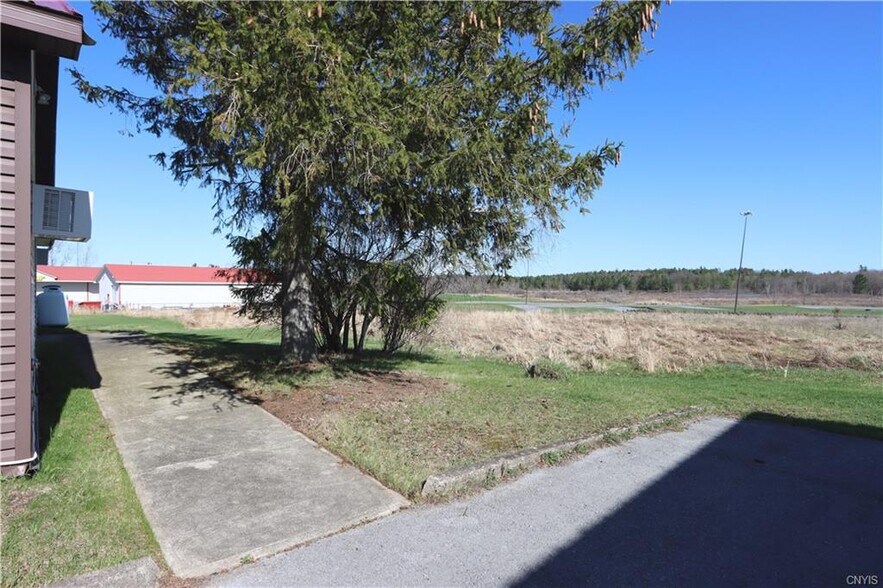 More Photos Of 43748/43752 NY-12 Rt, Alexandria Bay Freestanding For Sale