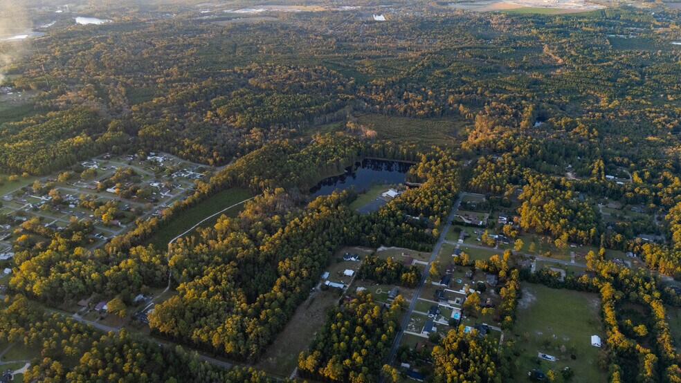 More Photos Of 3817 Central St, Waycross Specialty For Sale