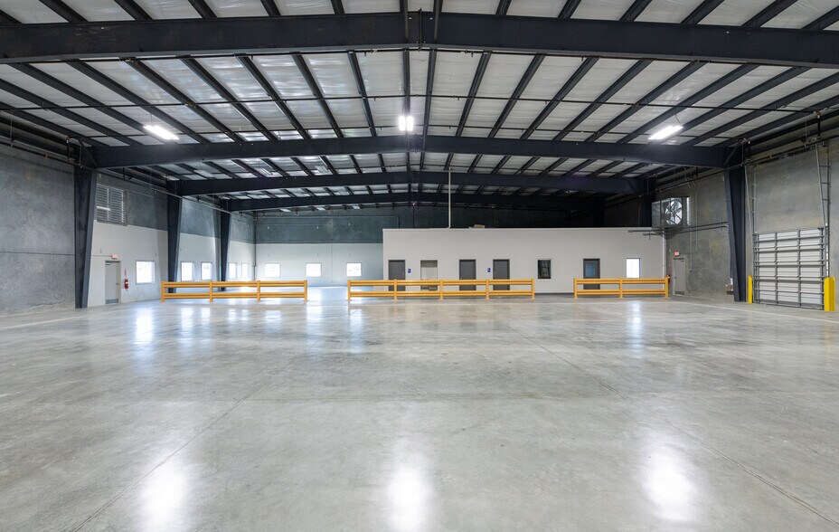More Photos Of 421 Morgan Lakes Industrial blvd, Pooler Truck Terminal For Lease