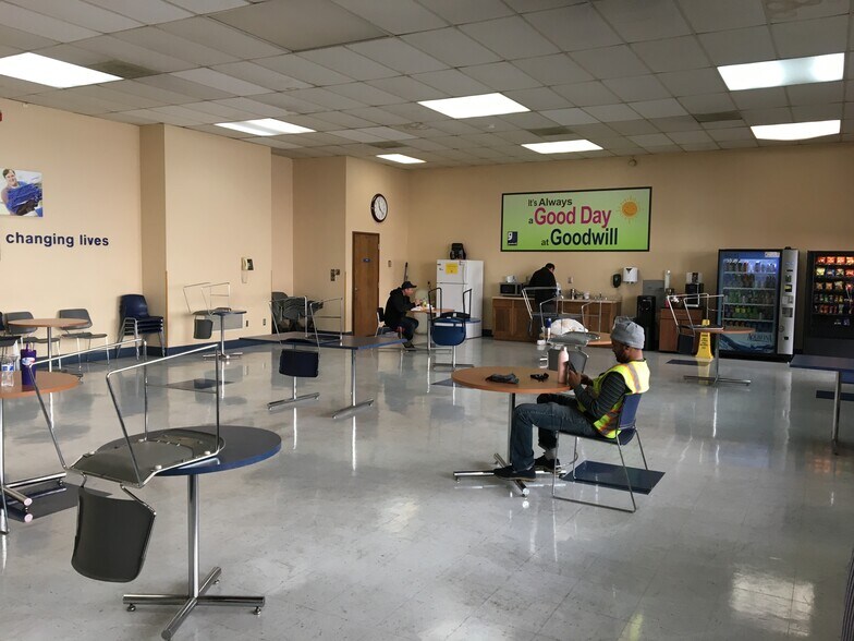 More Photos Of 129 S Grant St, Stockton Warehouse For Sale