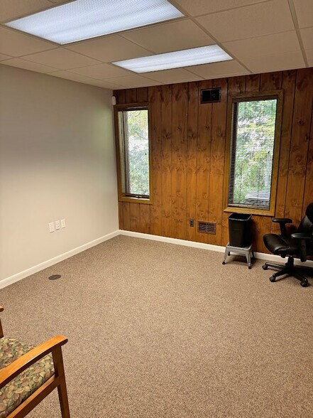 More Photos Of 38851-38855 Harper Ave, Clinton Township Loft Creative Space For Lease