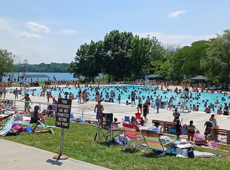 More Photos Of 972 S Route 9W, Congers Hotel For Sale