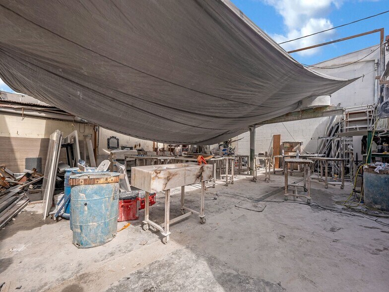 More Photos Of 4211 Verdant St, Los Angeles Manufacturing For Sale