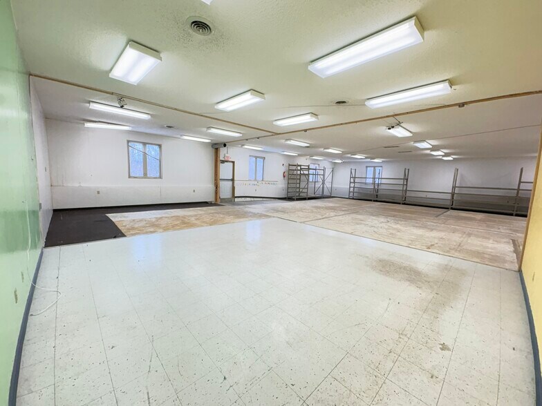 More Photos Of 493 Bev Rd, Youngstown Warehouse For Sale