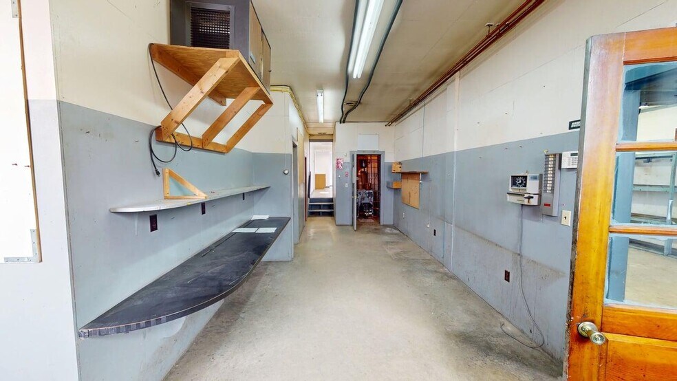 More Photos Of 235 Hunnewell Ave, Pittsfield Office For Sale