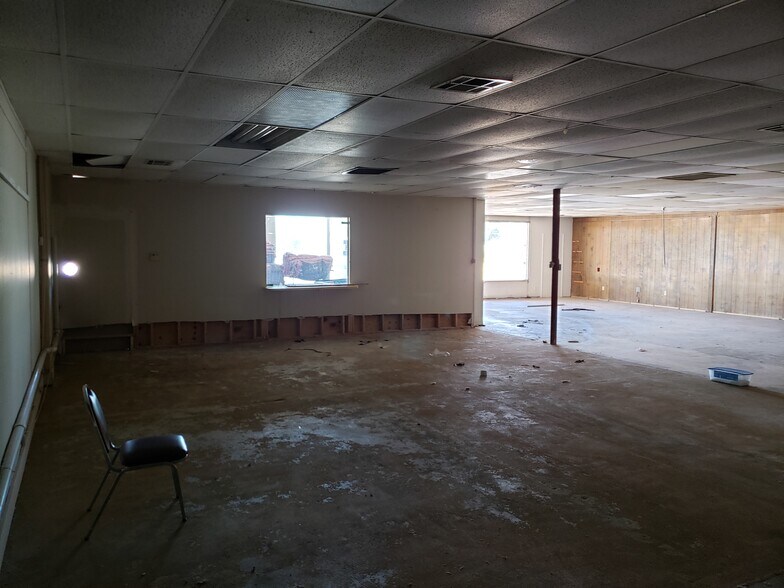 More Photos Of 2212-2220 NW Fort Sill Blvd, Lawton Storefront Retail Office For Lease