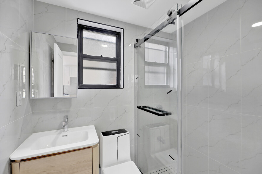 More Photos Of 3013 Brighton 5th St, Brooklyn Apartments For Sale