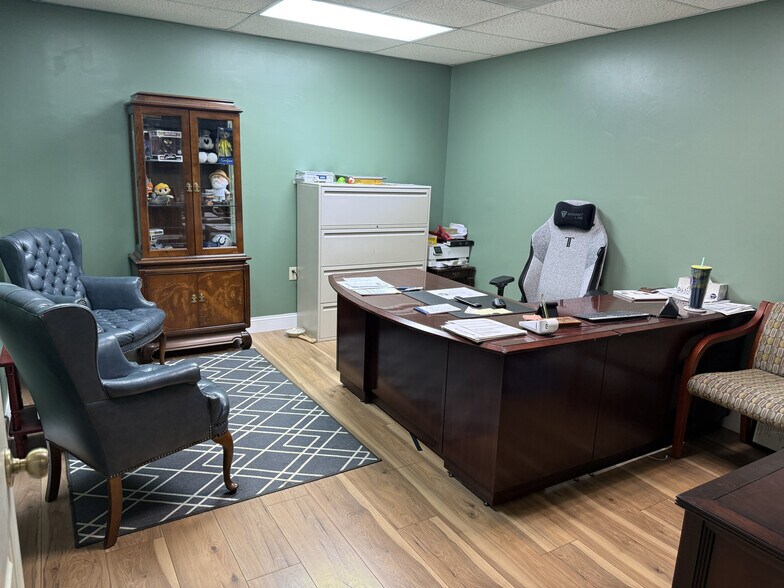 More Photos Of 2803 N St Joseph Ave, Evansville Office For Lease