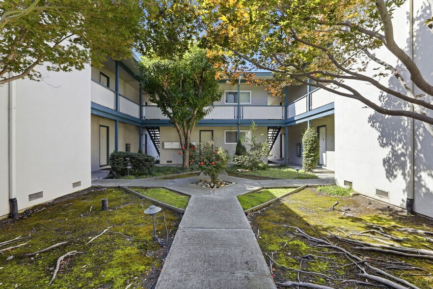 More Photos Of 511 Walker Dr, Mountain View Apartments For Sale