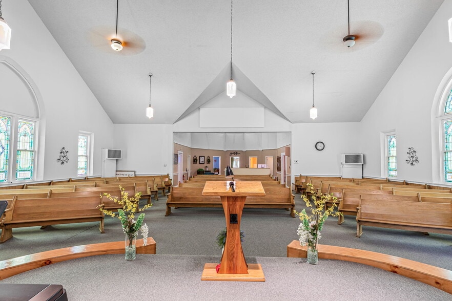 More Photos Of 408 W Main St, Park Hills Religious Facility For Sale