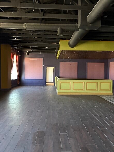 More Photos Of 140 Montecillo Blvd, El Paso Storefront Retail Office For Lease