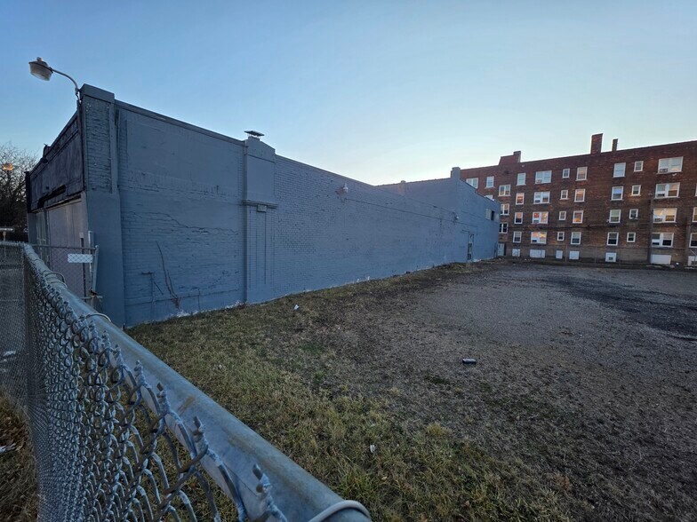 More Photos Of 3745 Cass Ave, Detroit Freestanding For Sale