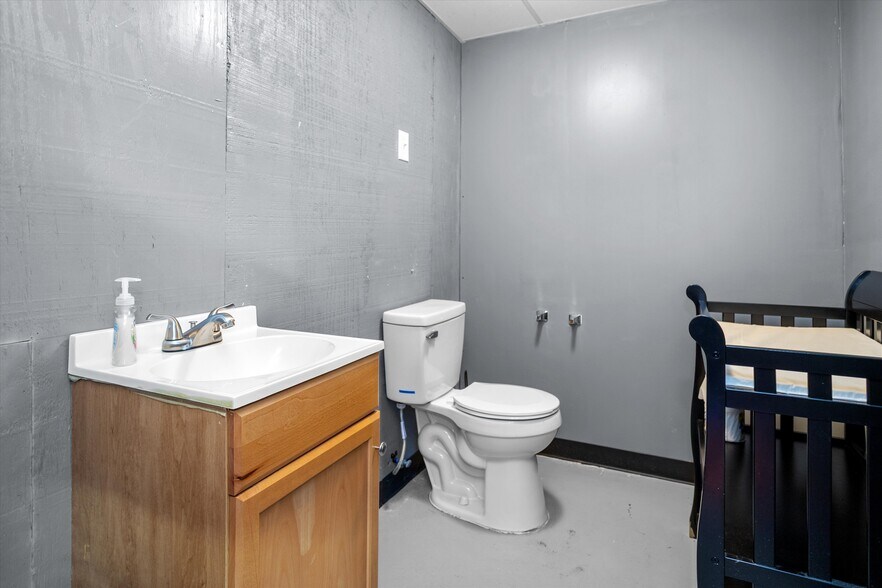 More Photos Of 2508 US-69, Lufkin Lodge Meeting Hall For Sale