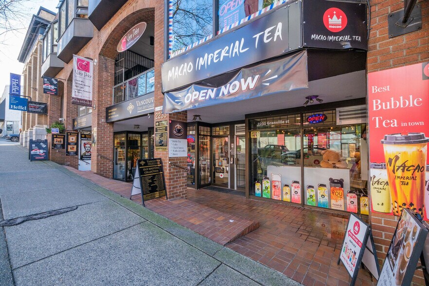 More Photos Of 2231-2245 Granville St, Vancouver Storefront Retail Office For Lease