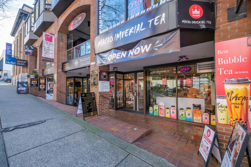More Photos Of 2241 Granville St, Vancouver Storefront Retail Office For Lease