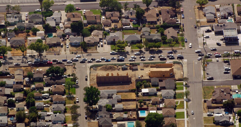 More Photos Of 2895 N Waterman Ave, San Bernardino Freestanding For Lease