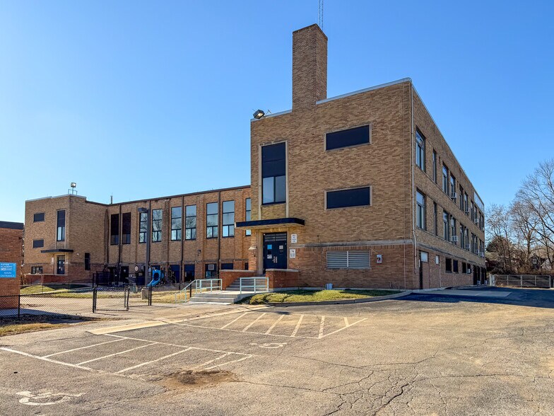 More Photos Of 5421 THEKLA Ave, Saint Louis Schools For Sale