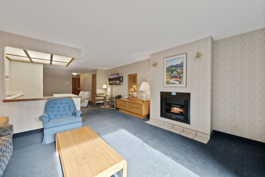 More Photos Of 3105 NE O. B. Riley Rd, Bend Hotel For Sale