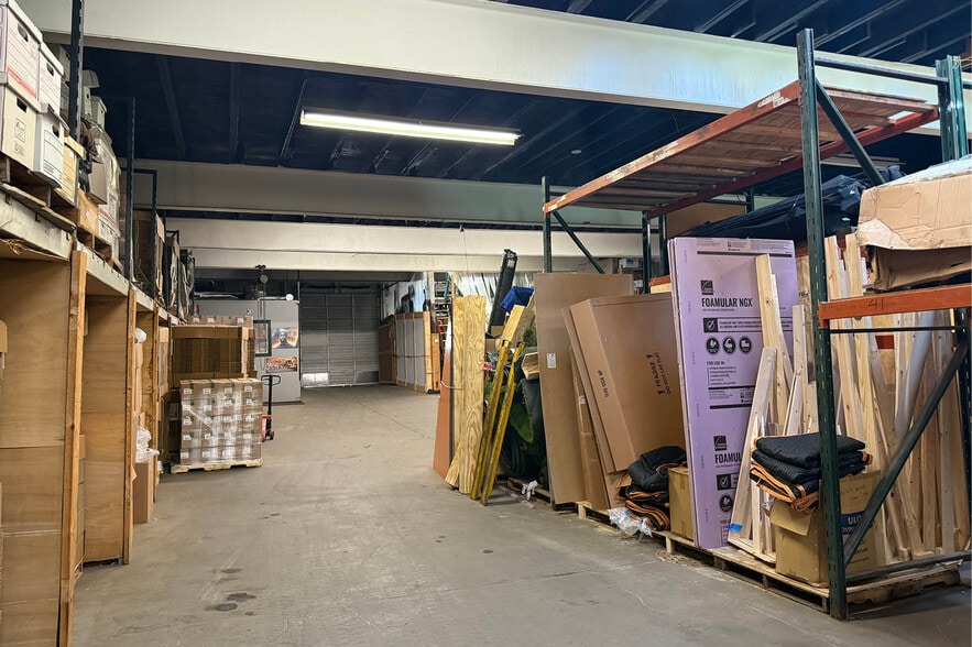 More Photos Of 1722 W Carroll Ave, Chicago Warehouse For Sale